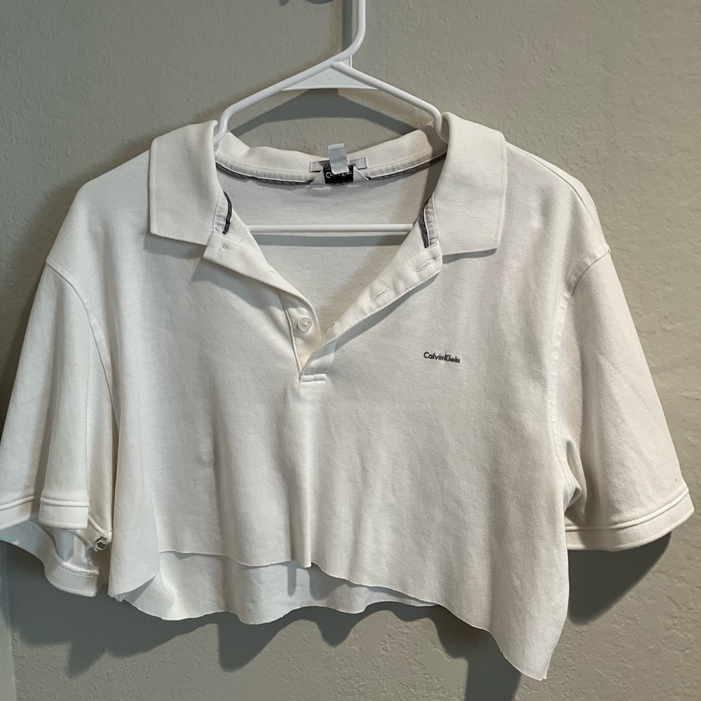 White cropped T-shirt